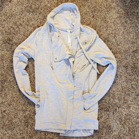 Cozy Chic Lululemon Coast Easy Wrap Asymmetrical Zip Hoodie Sz 2 Heathered Grey - Picture 1 of 10